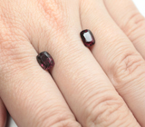 Пара вишневых шпинелей высокой чистоты 2,67 карата