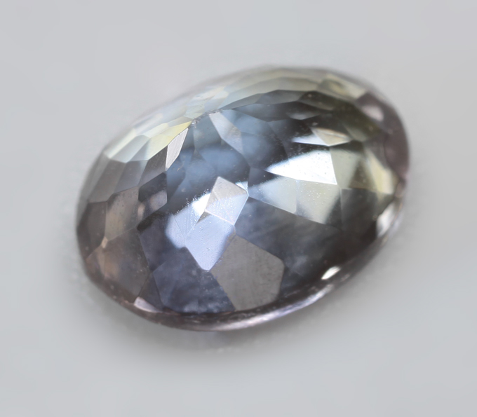 Полихромный цоизит 1,31 карата