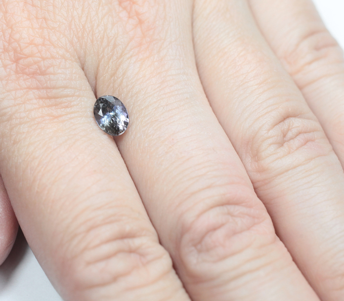 Полихромный цоизит 1,31 карата