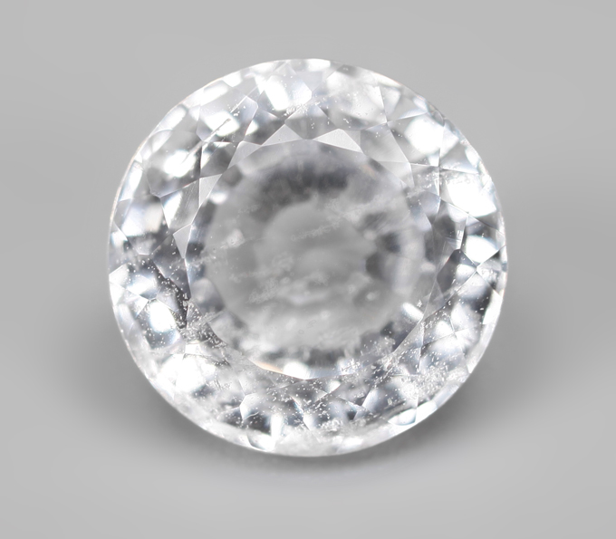 Ограненный уральский фенакит 1,55 карата