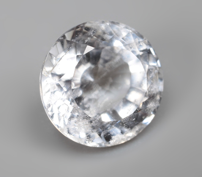 Ограненный уральский фенакит 1,55 карата