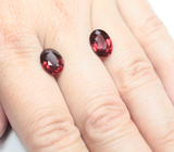 Крупная пара родолитов гранатов 6,51 карата