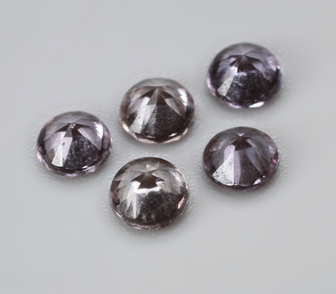 Редкий набор из 5 гранатов со сменой цвета 1,19 карата