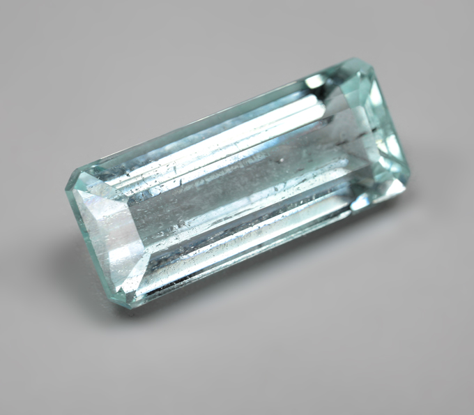 Аквамарин редкой огранки 6,31 карата