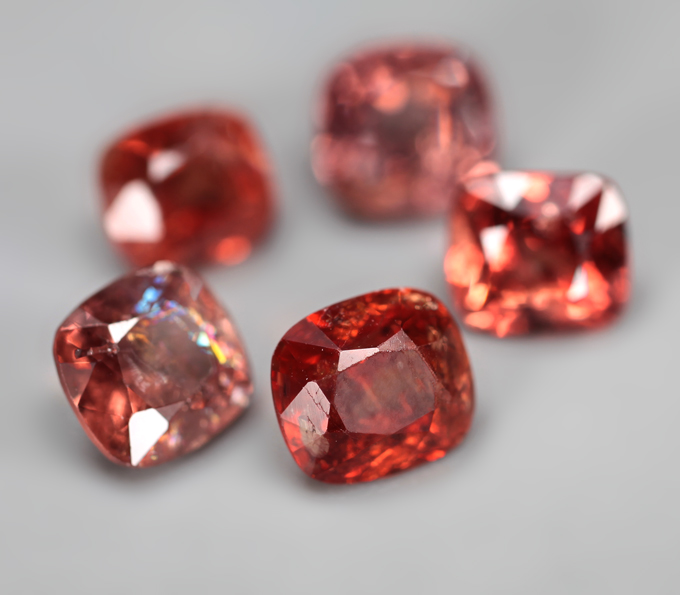 Набор из 5 шпинелей 5,4 карата