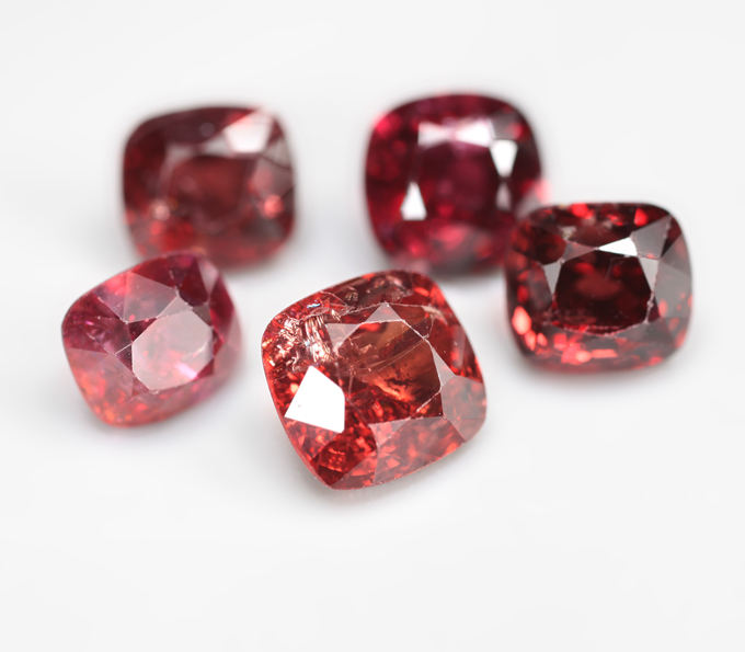 Крупный набор из 5 шпинелей 7,55 карата