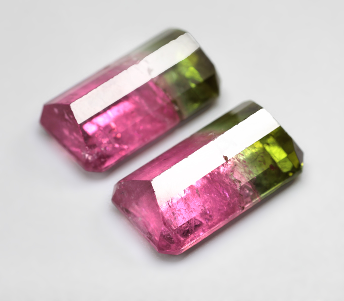 Редкая крупная пара контрастных арбузных турмалинов 12,6 карата