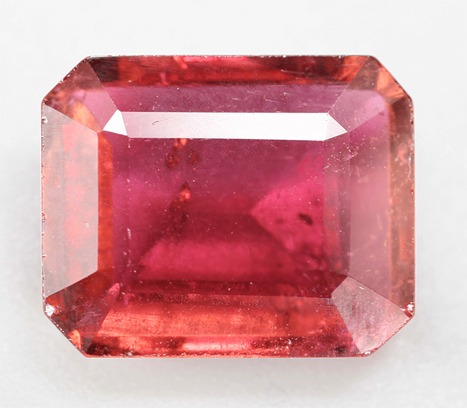 Полихромный турмалин 3,6 карата